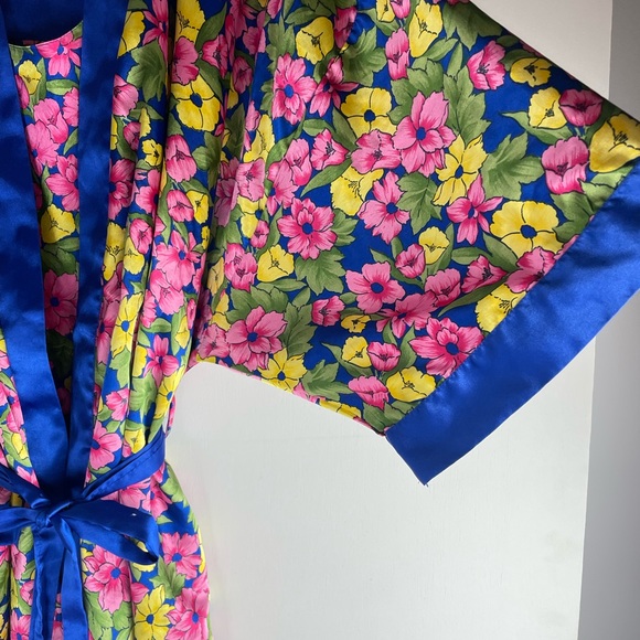 Women’s 2 Piece Contessa Di Roma Nightgown & Wrap Robe Flowered - Picture 3 of 12